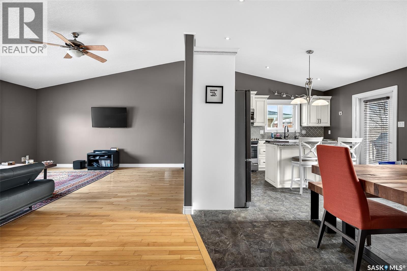 45 Goldenglow Drive, Moose Jaw, Saskatchewan  S6J 1N7 - Photo 10 - SK032234