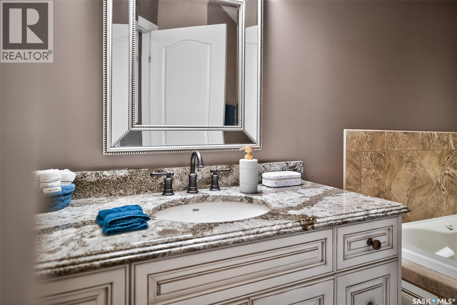 45 Goldenglow Drive, Moose Jaw, Saskatchewan  S6J 1N7 - Photo 30 - SK032234