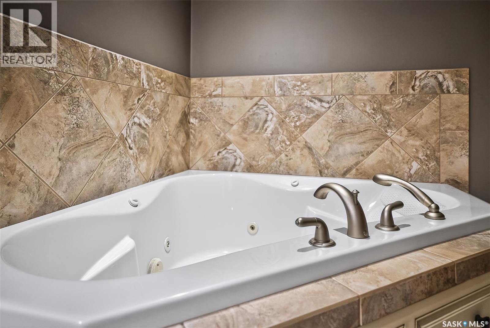 45 Goldenglow Drive, Moose Jaw, Saskatchewan  S6J 1N7 - Photo 32 - SK032234