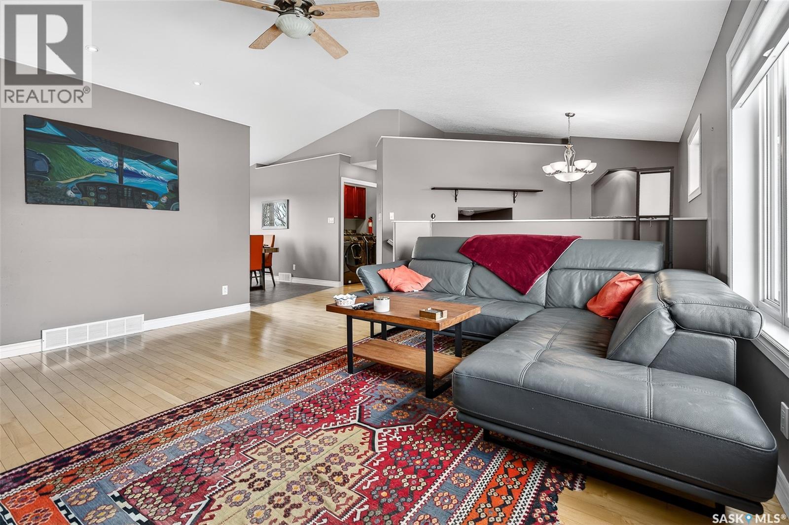 45 Goldenglow Drive, Moose Jaw, Saskatchewan  S6J 1N7 - Photo 9 - SK032234