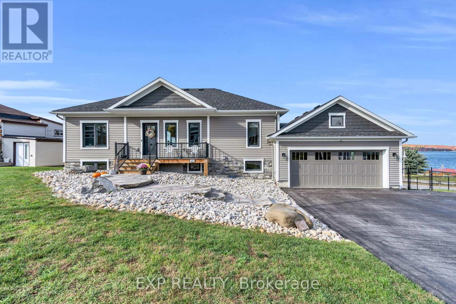 244 Frank Street, Midland, Ontario  L4R 1H4 - Photo 2 - S12970402