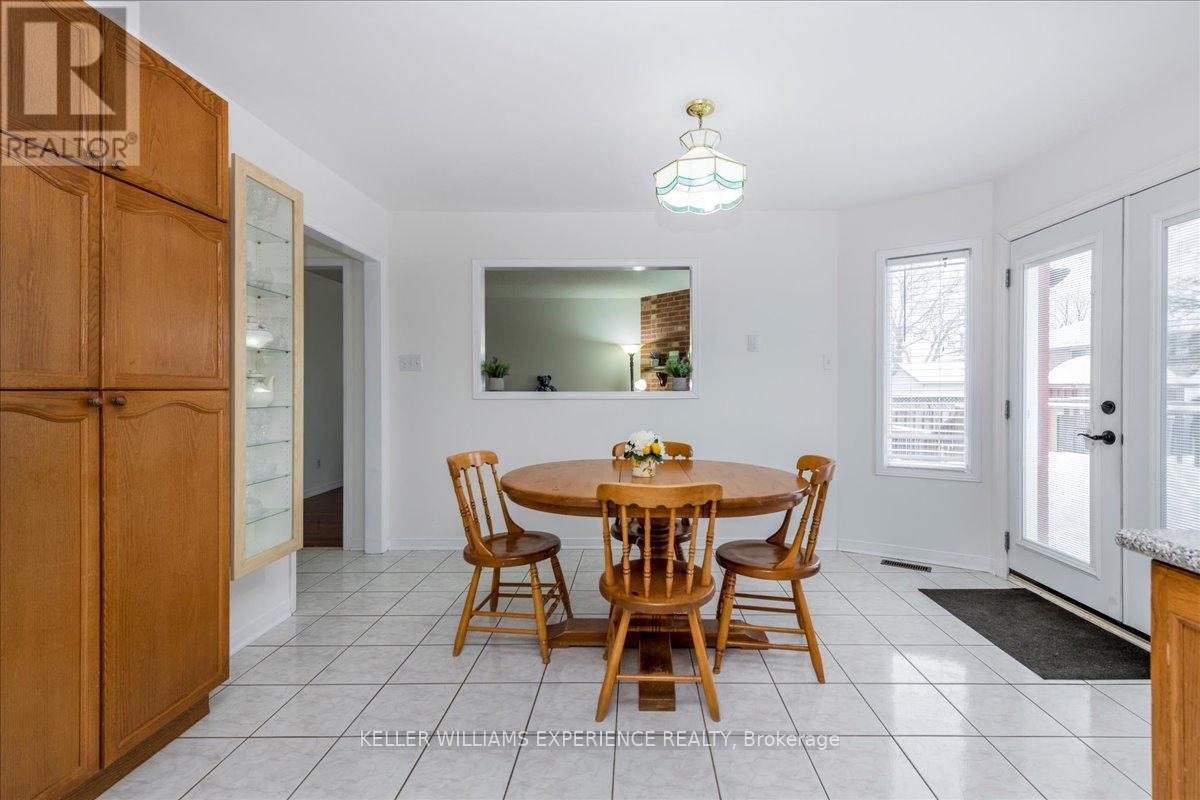 132 James Street, Barrie (Ardagh), Ontario  L4N 6X9 - Photo 13 - S12970442