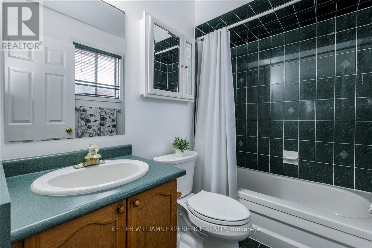 132 James Street, Barrie (Ardagh), Ontario  L4N 6X9 - Photo 21 - S12970442