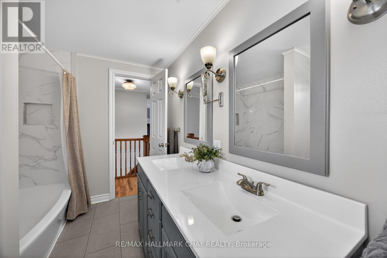 4350 Plum Point Road, Ramara, Ontario  L3V 6H7 - Photo 17 - S12970450