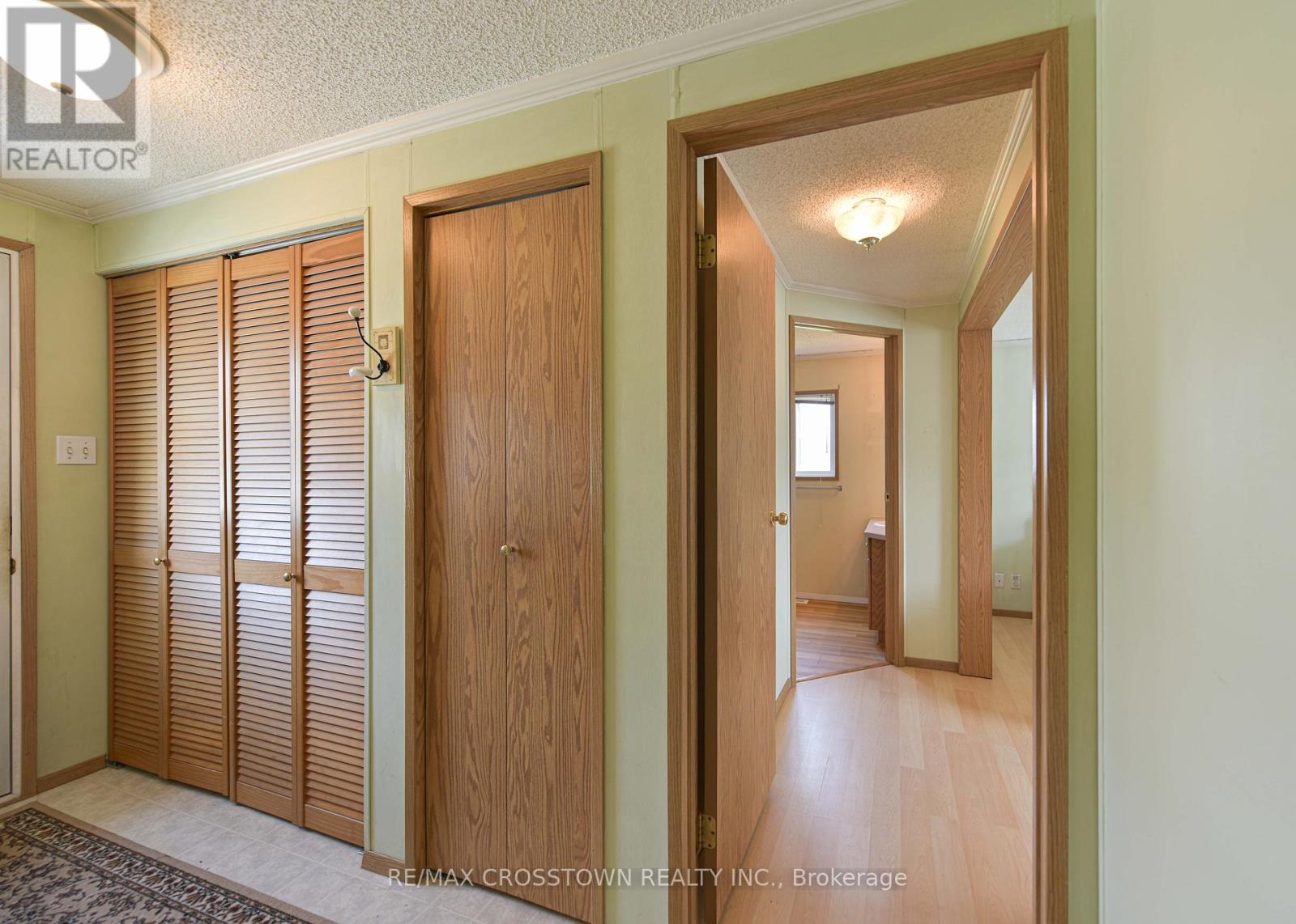 4101 Wesley Street, Severn, Ontario  L3V 0V4 - Photo 16 - S12970538