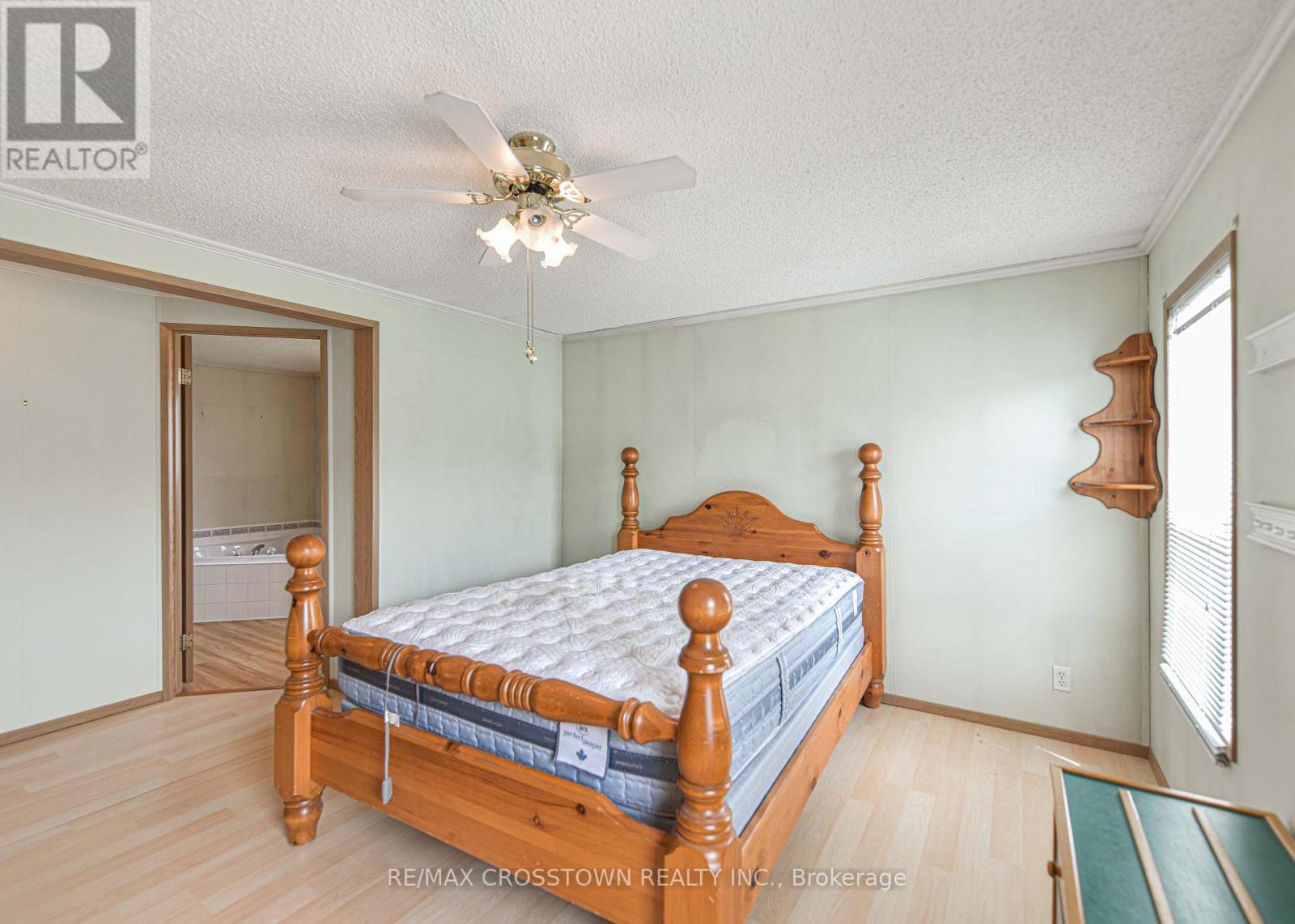 4101 Wesley Street, Severn, Ontario  L3V 0V4 - Photo 23 - S12970538