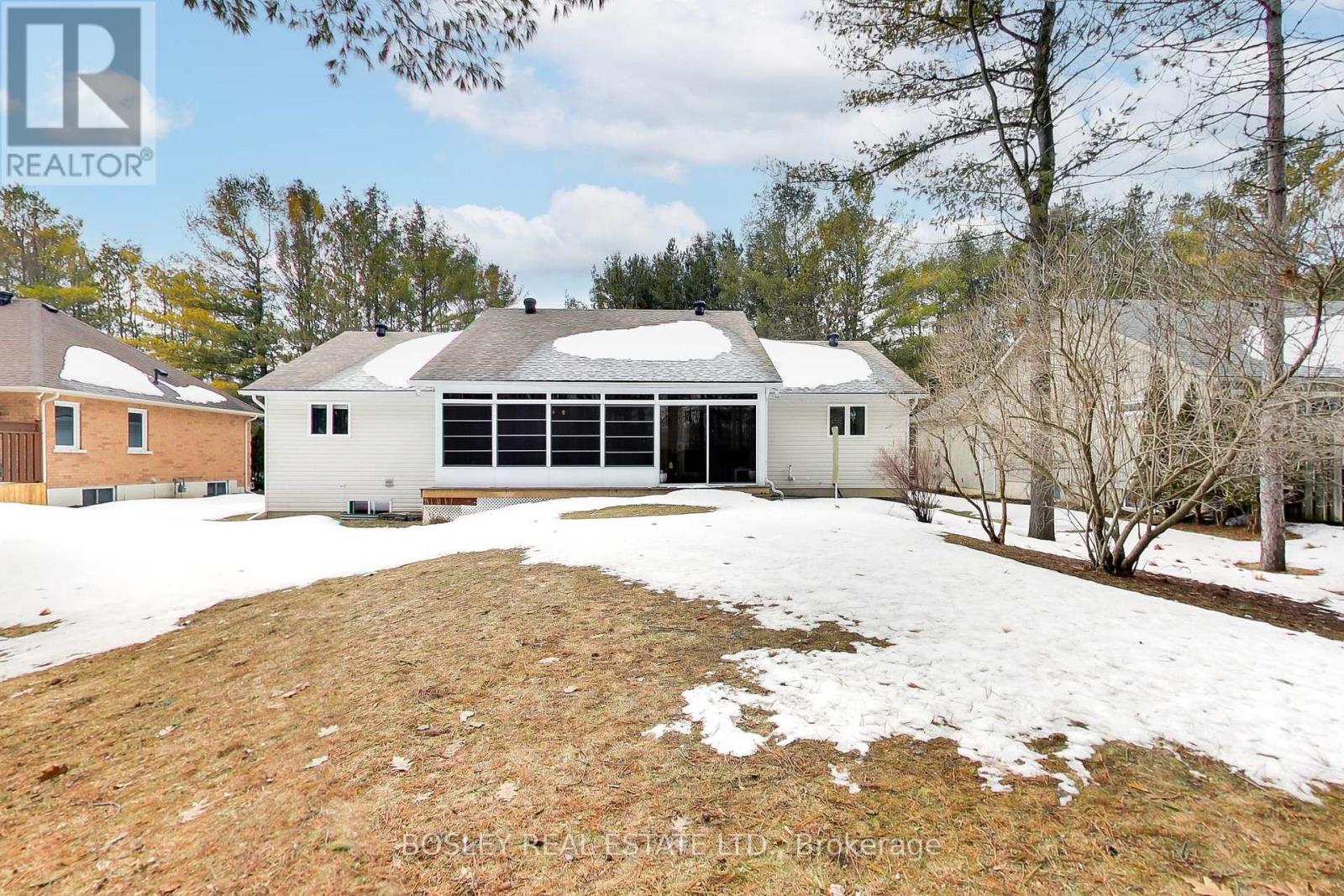 39 Martyn Drive, Wasaga Beach, Ontario  L9Z 1N6 - Photo 19 - S12970570