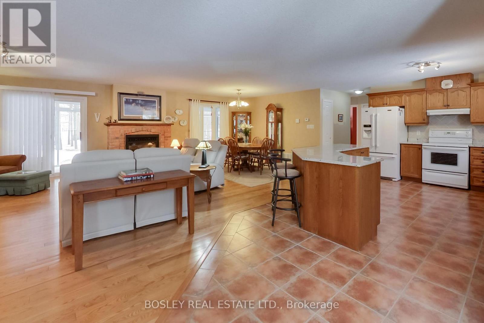 39 Martyn Drive, Wasaga Beach, Ontario  L9Z 1N6 - Photo 26 - S12970570