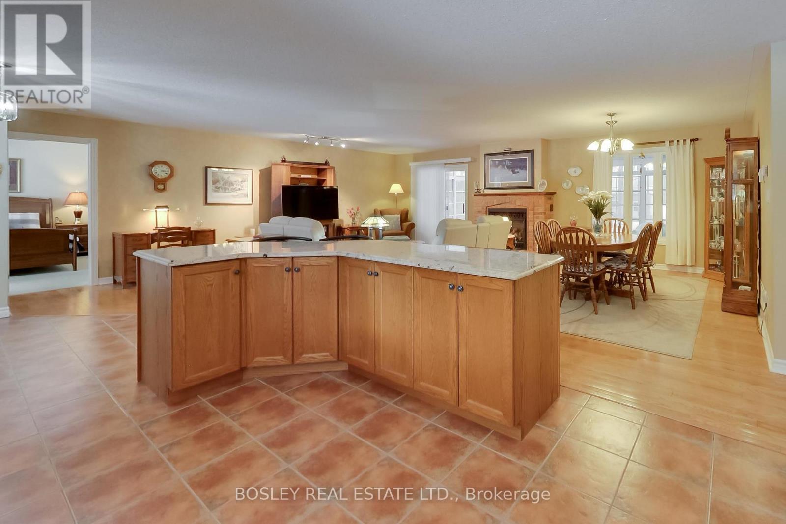 39 Martyn Drive, Wasaga Beach, Ontario  L9Z 1N6 - Photo 28 - S12970570