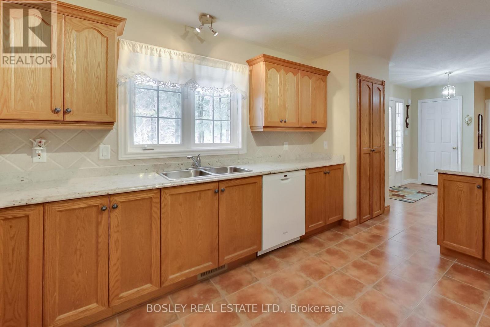 39 Martyn Drive, Wasaga Beach, Ontario  L9Z 1N6 - Photo 29 - S12970570