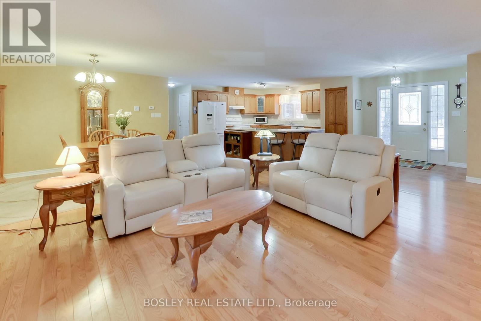 39 Martyn Drive, Wasaga Beach, Ontario  L9Z 1N6 - Photo 36 - S12970570