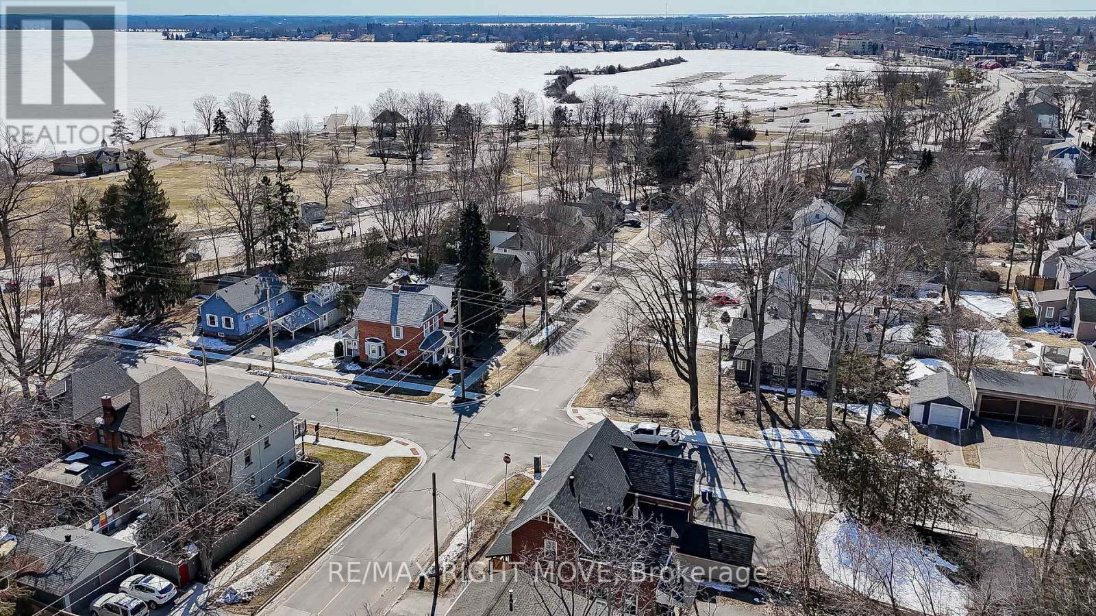 203 Canice Street, Orillia, Ontario  L3V 4J1 - Photo 12 - S12736258