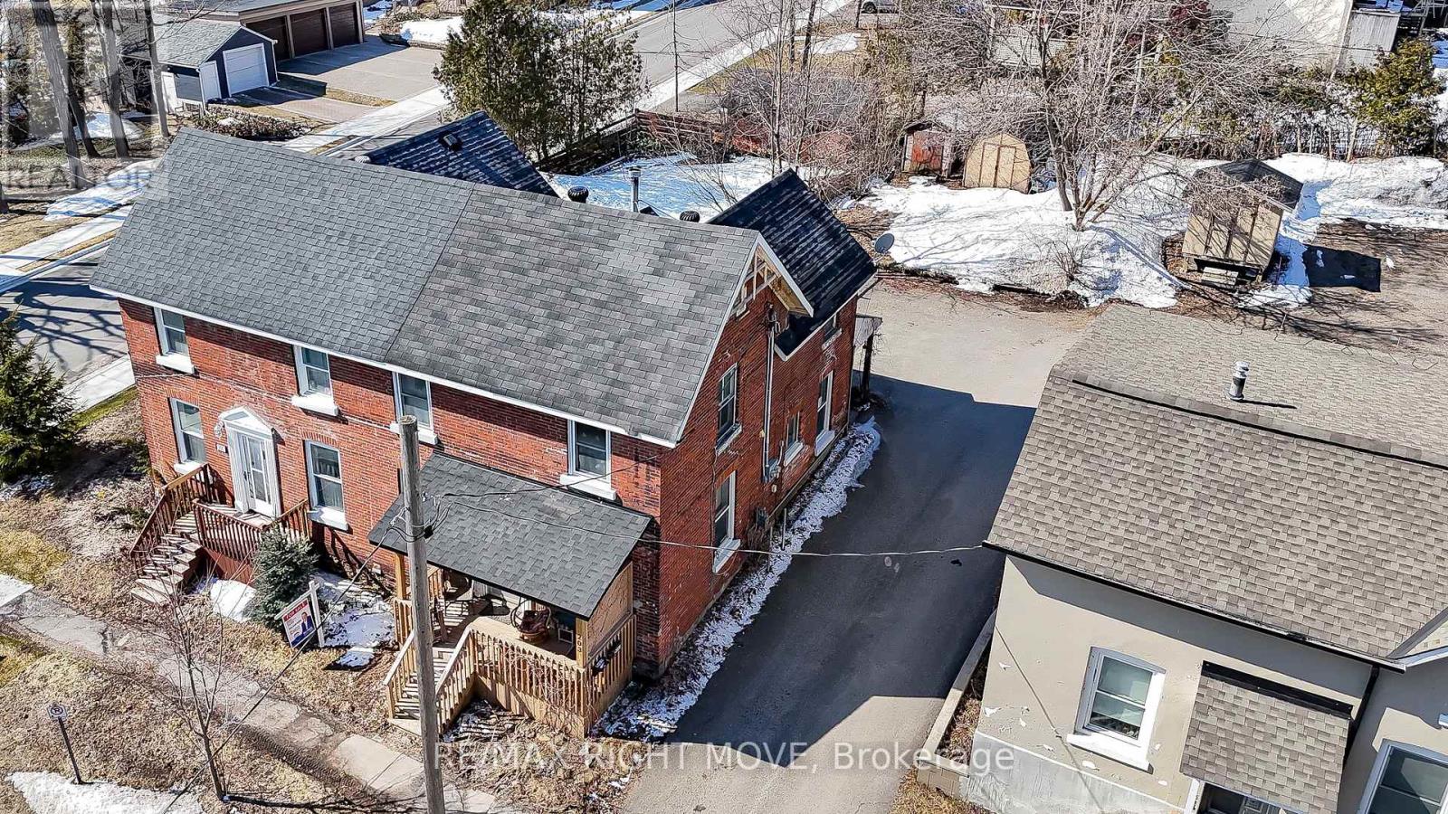 203 Canice Street, Orillia, Ontario  L3V 4J1 - Photo 8 - S12736258