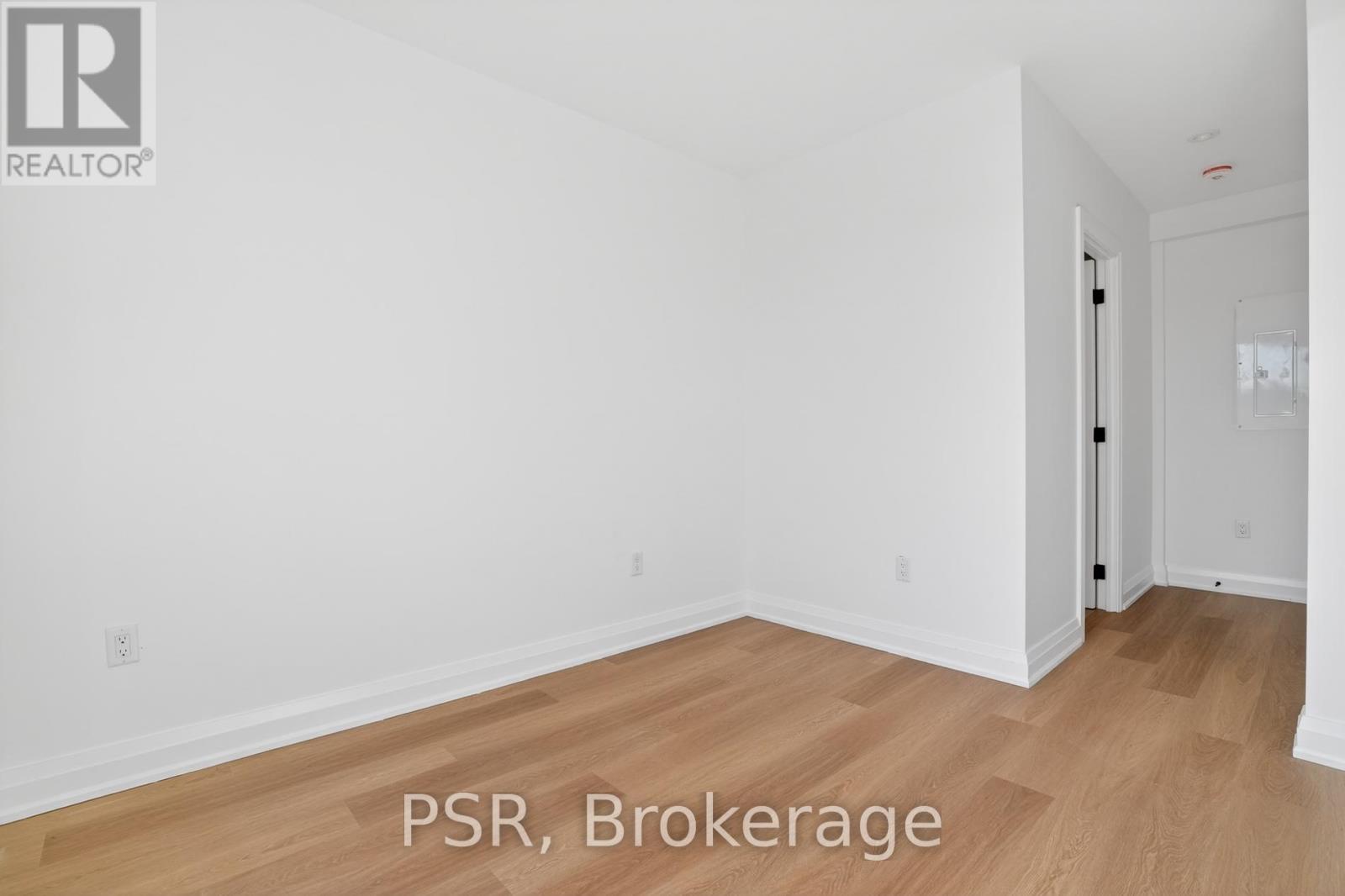 B - 218 Aileen Avenue, Toronto, Ontario  M6M 1G4 - Photo 15 - W12970198