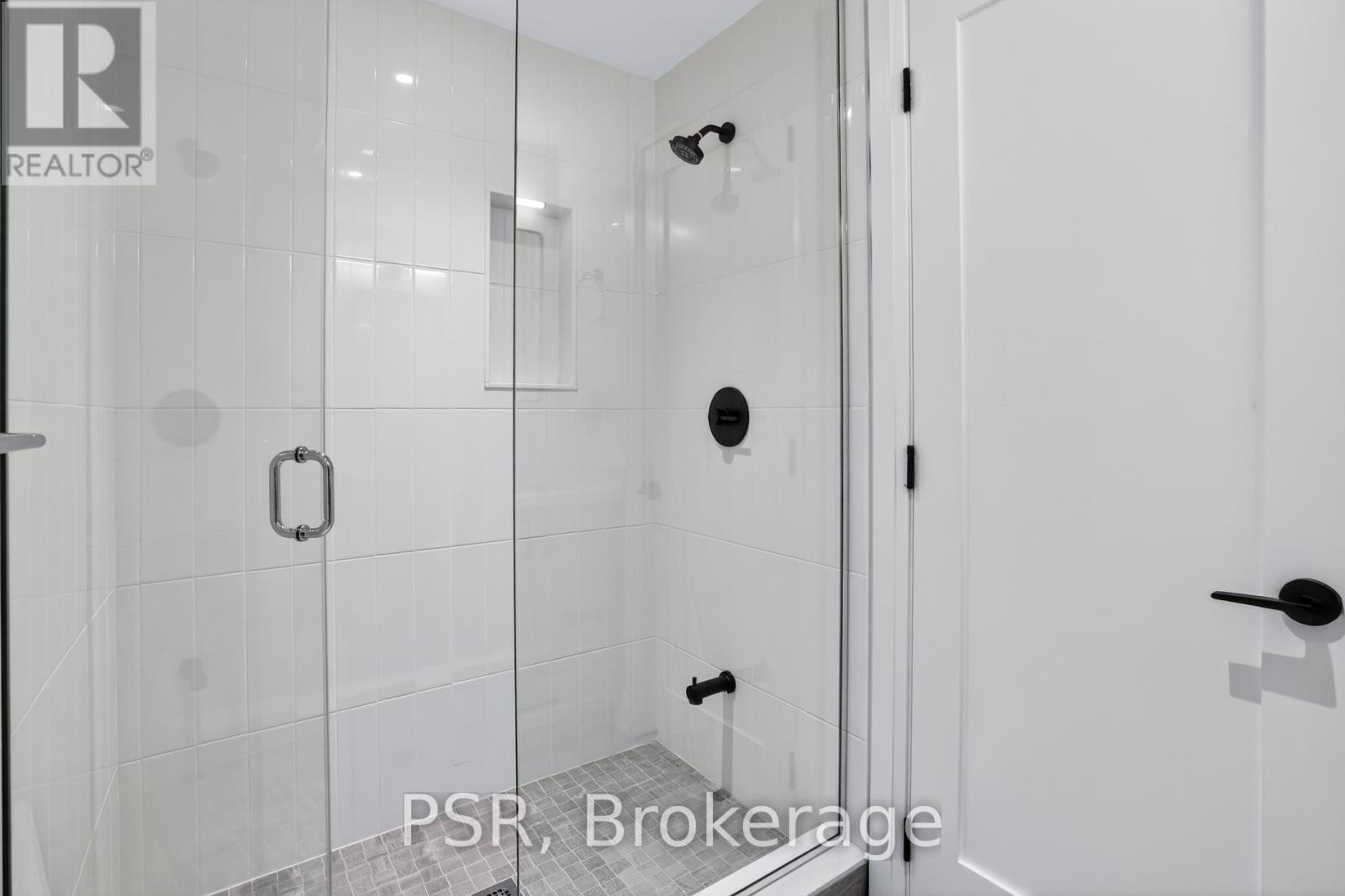 B - 218 Aileen Avenue, Toronto, Ontario  M6M 1G4 - Photo 17 - W12970198