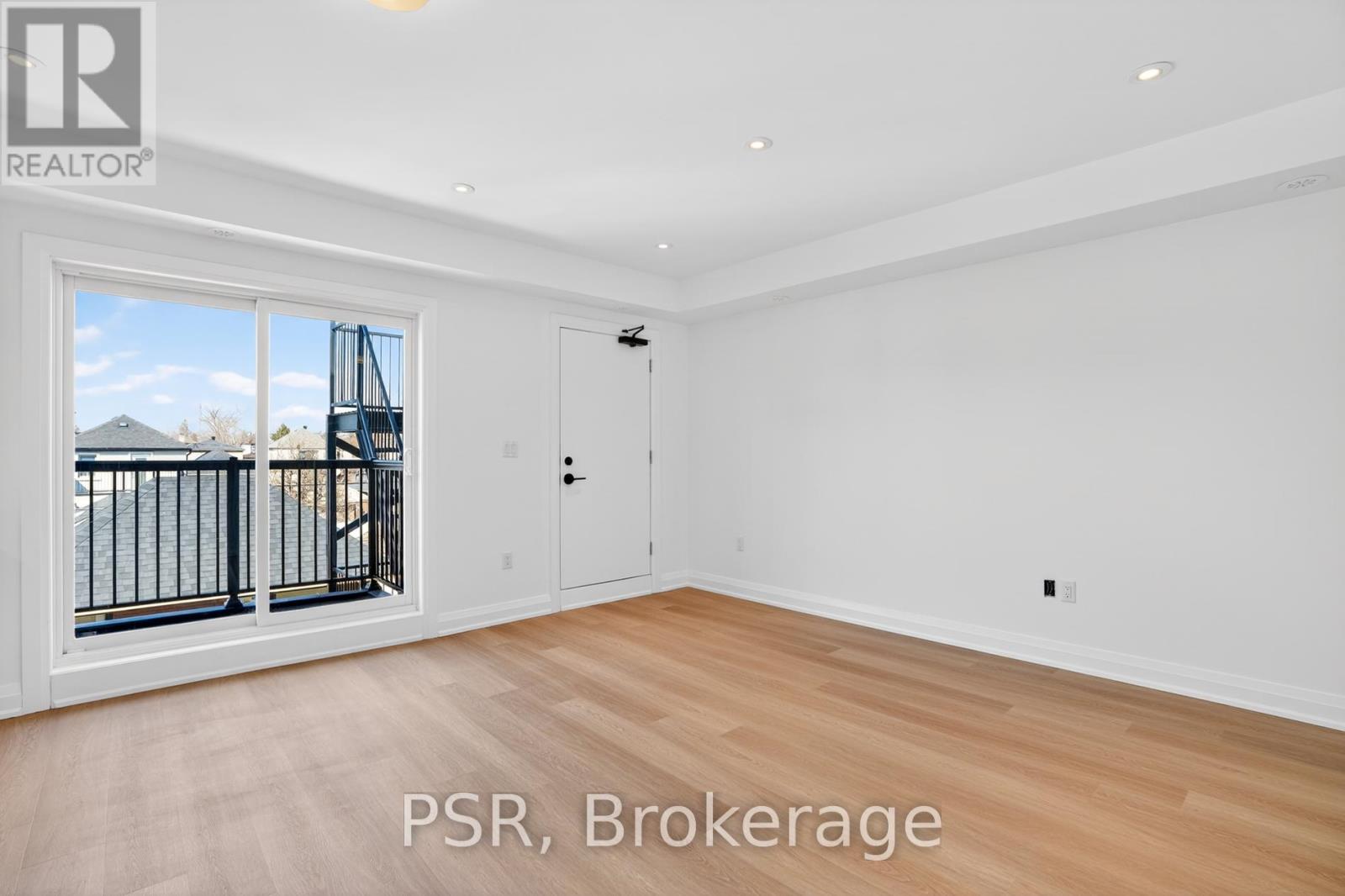 B - 218 Aileen Avenue, Toronto, Ontario  M6M 1G4 - Photo 9 - W12970198