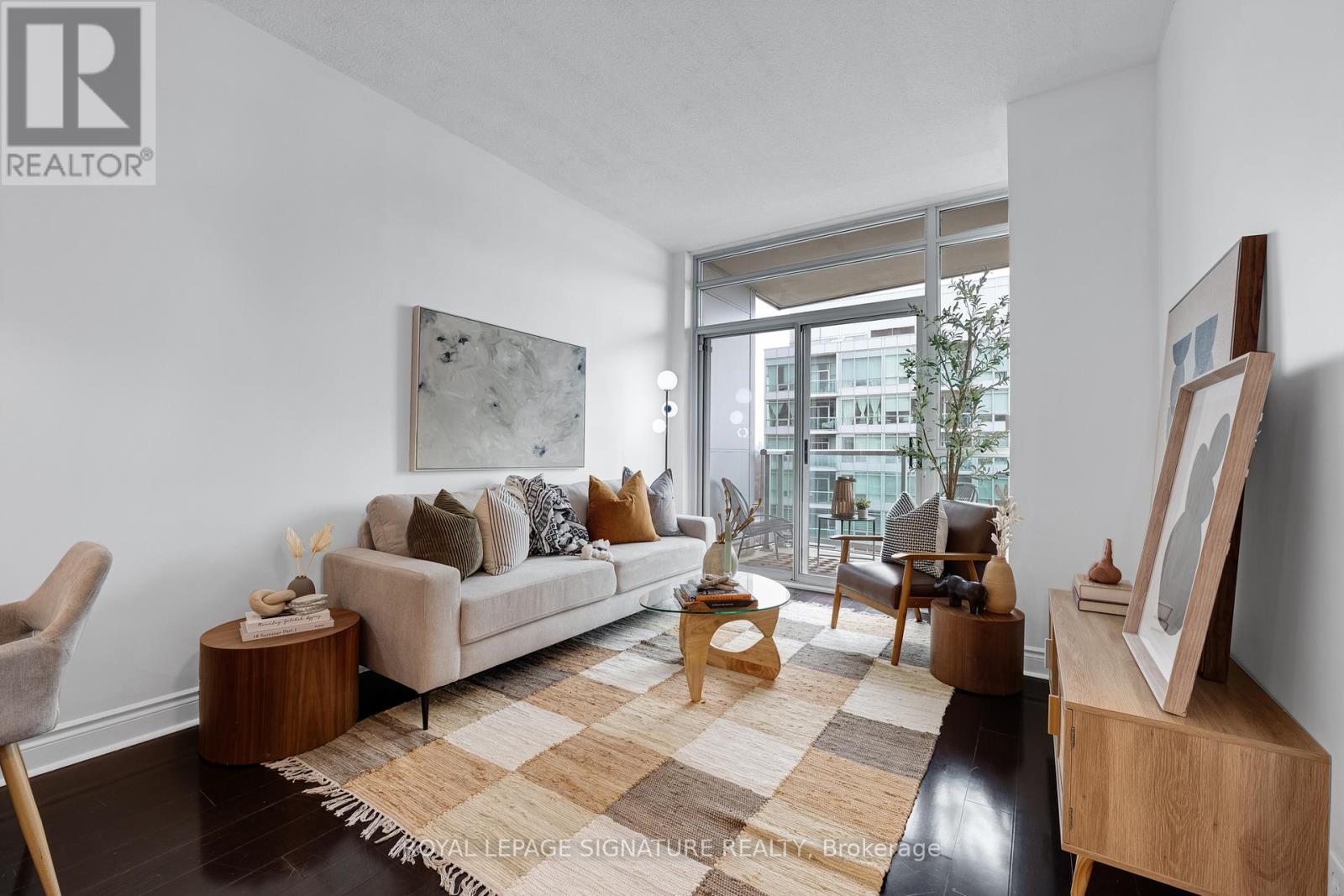 Lph6 - 1910 Lake Shore Boulevard W, Toronto, Ontario  M6S 1A2 - Photo 3 - W12970224