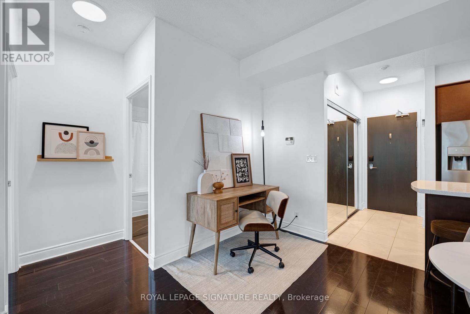 Lph6 - 1910 Lake Shore Boulevard W, Toronto, Ontario  M6S 1A2 - Photo 9 - W12970224