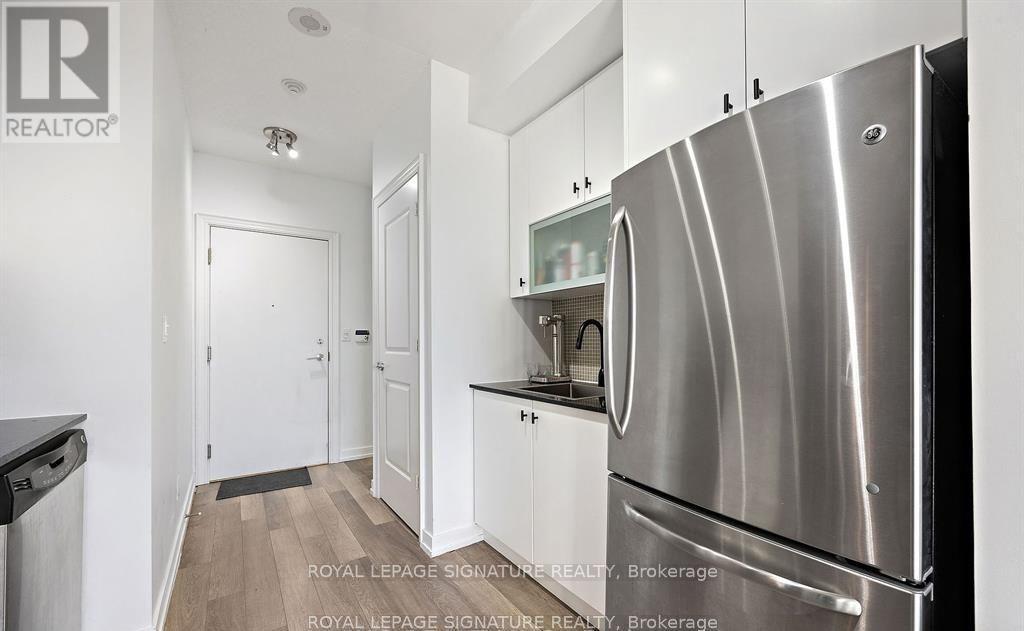 1004 - 16 Brookers Lane, Toronto, Ontario  M8V 0A5 - Photo 2 - W12970248