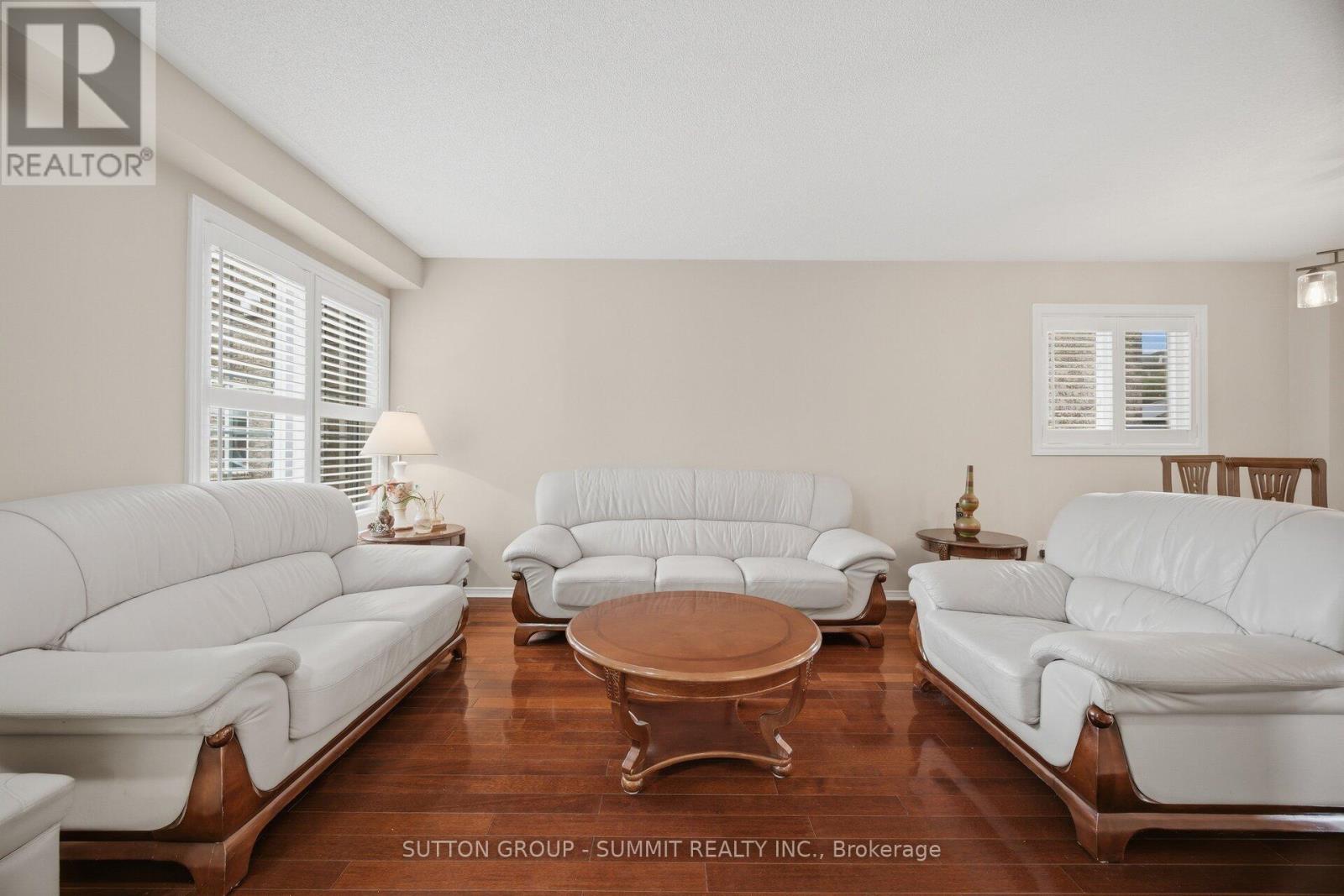 5387 Flatford Road, Mississauga, Ontario  L5V 1Y6 - Photo 4 - W12970286