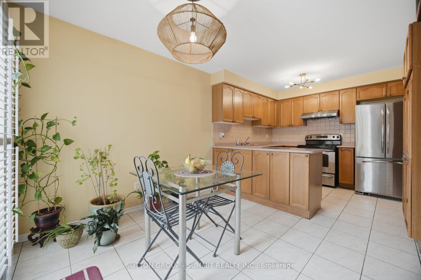 5387 Flatford Road, Mississauga, Ontario  L5V 1Y6 - Photo 7 - W12970286
