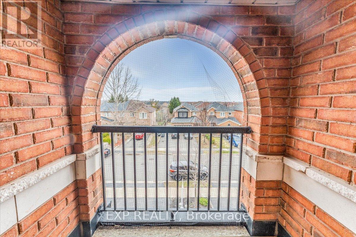 97 Winners Circle, Brampton (Northwest Sandalwood Parkway), Ontario  L7A 1M2 - Photo 30 - W12970318