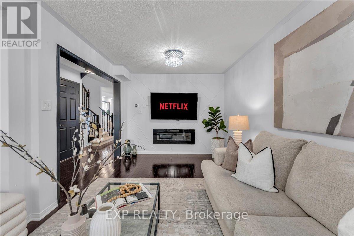 97 Winners Circle, Brampton (Northwest Sandalwood Parkway), Ontario  L7A 1M2 - Photo 8 - W12970318