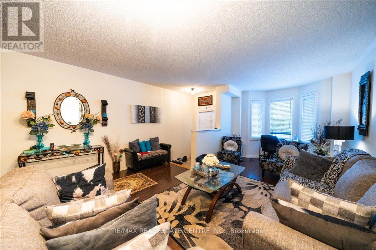 523 Nairn Circle, Milton, Ontario  L9T 8A5 - Photo 14 - W12970348