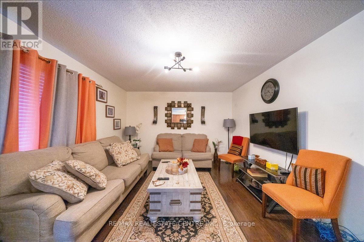 523 Nairn Circle, Milton, Ontario  L9T 8A5 - Photo 19 - W12970348