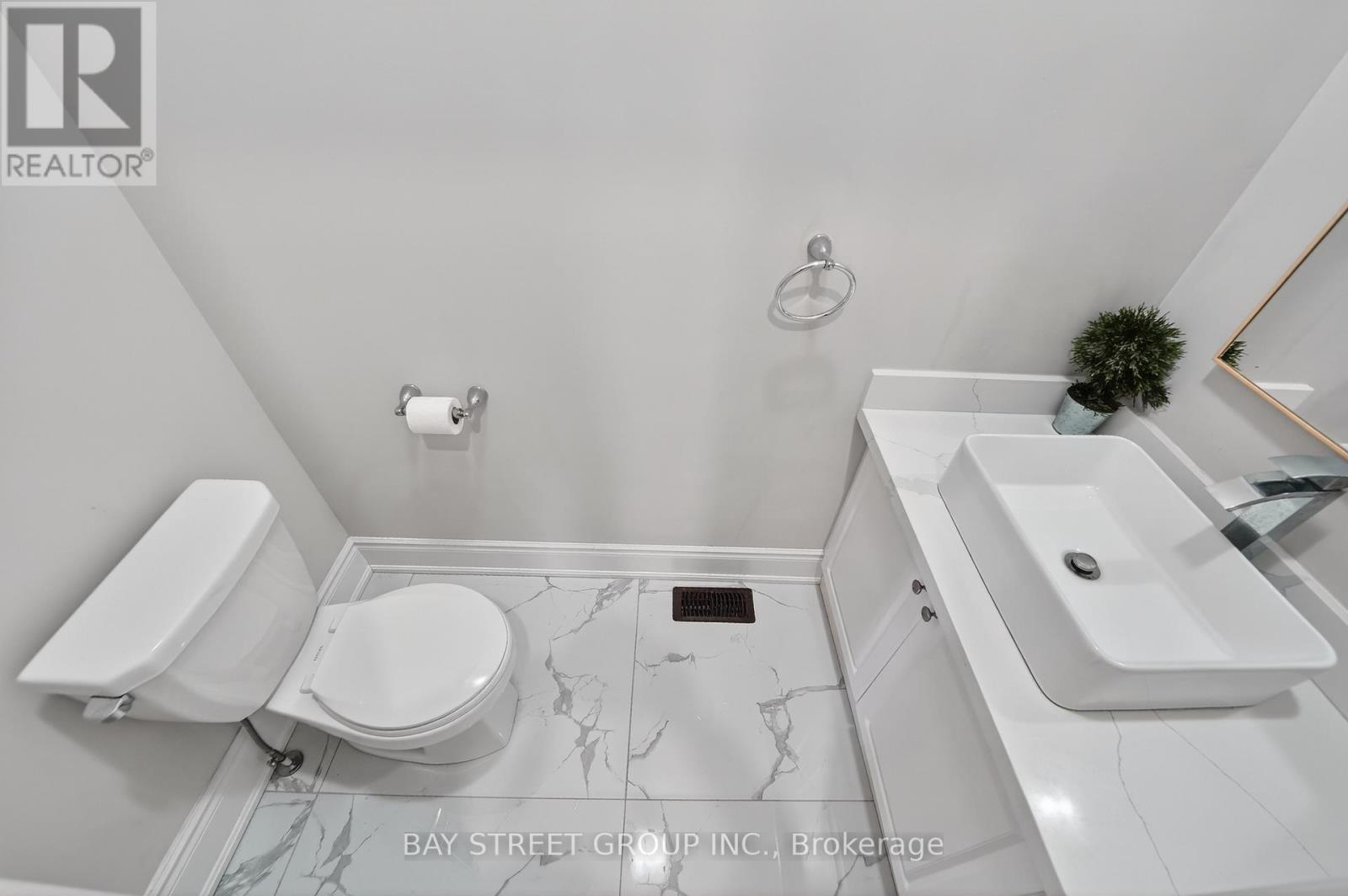 425 Threshing Mill Boulevard, Oakville, Ontario  L6H 0T4 - Photo 14 - W12970362