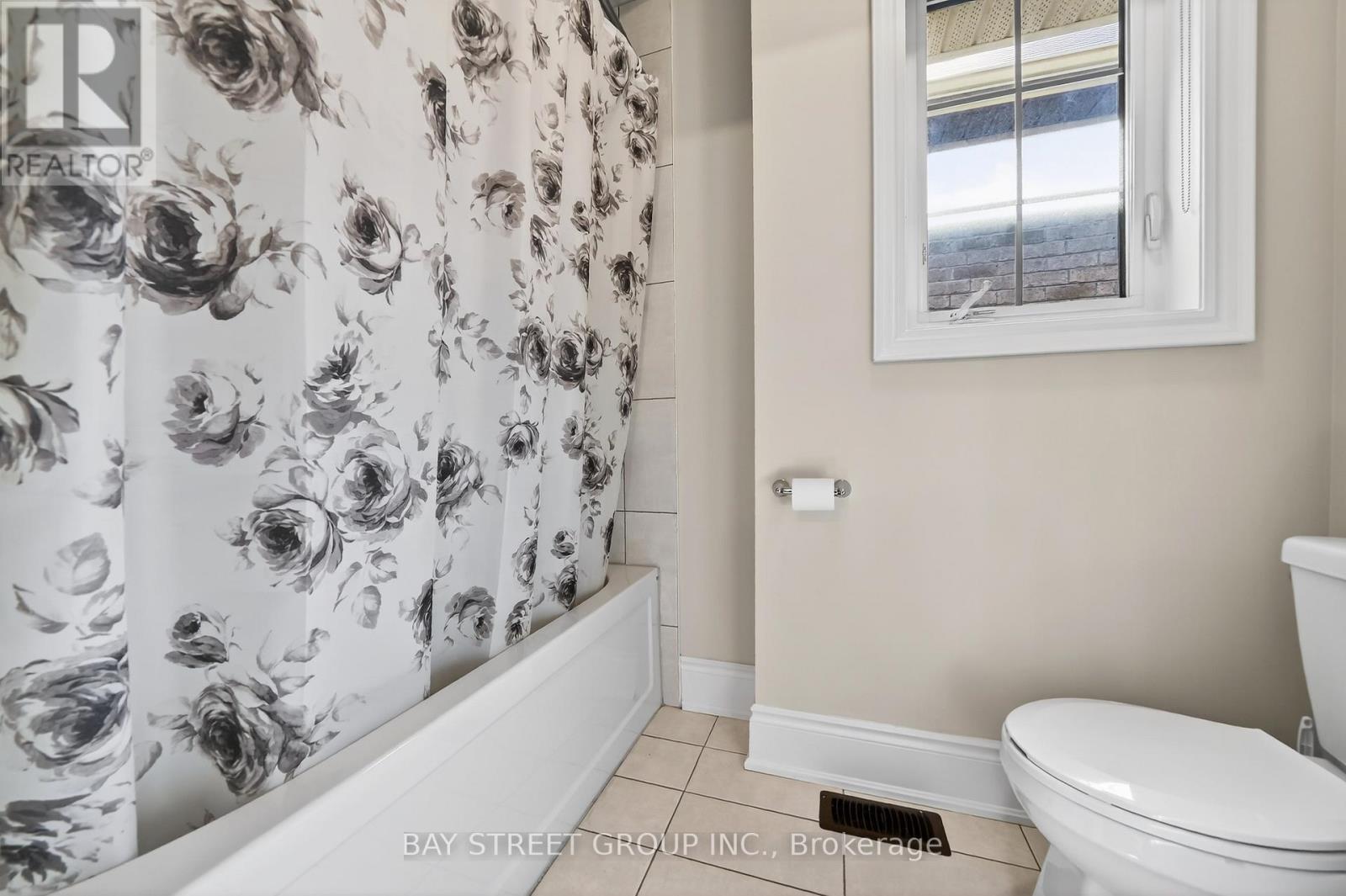 425 Threshing Mill Boulevard, Oakville, Ontario  L6H 0T4 - Photo 27 - W12970362