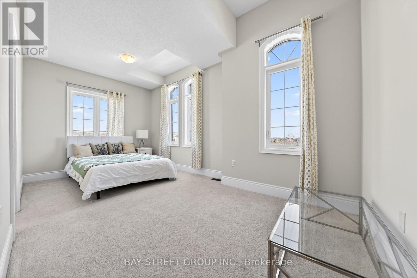 425 Threshing Mill Boulevard, Oakville, Ontario  L6H 0T4 - Photo 28 - W12970362