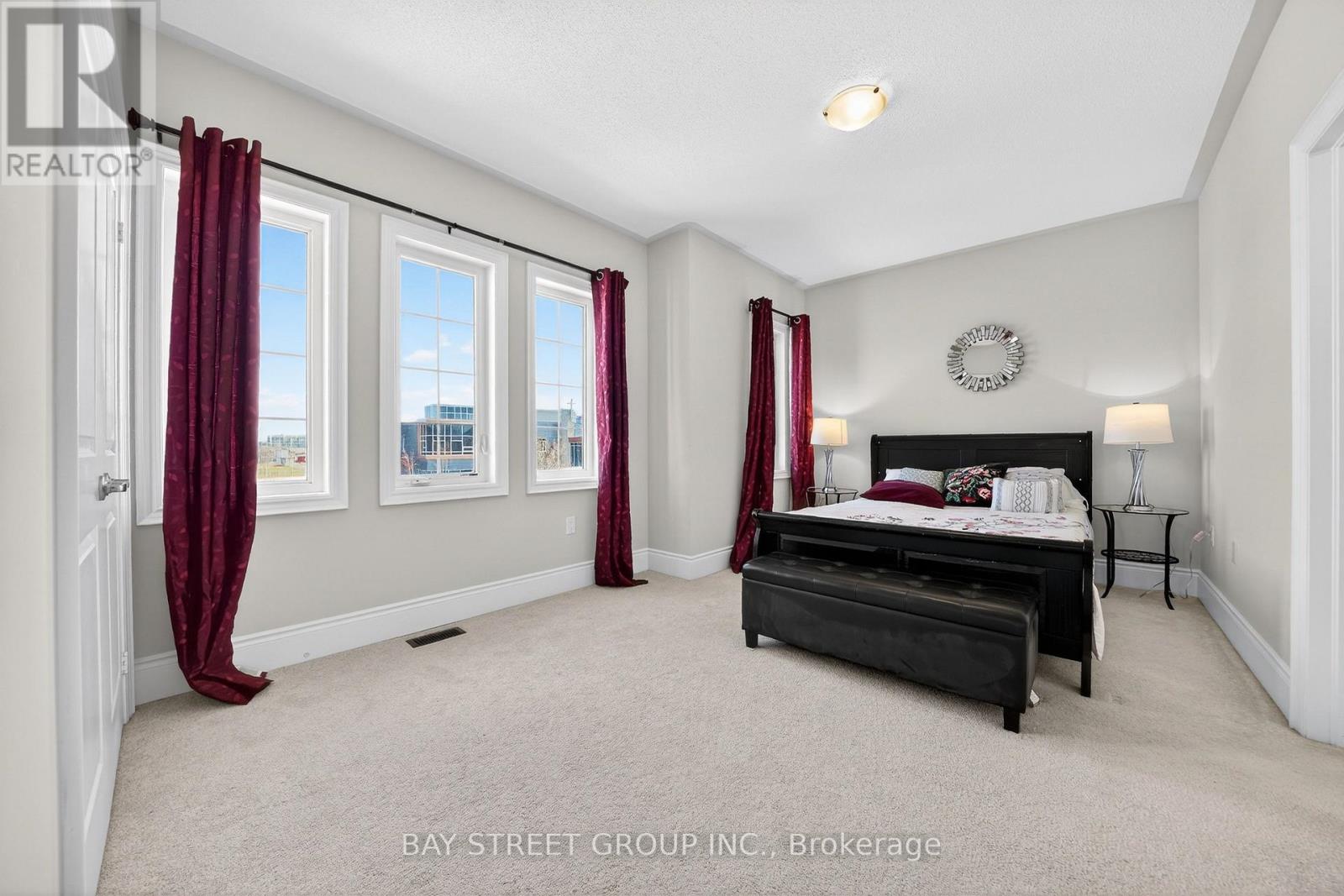 425 Threshing Mill Boulevard, Oakville, Ontario  L6H 0T4 - Photo 29 - W12970362