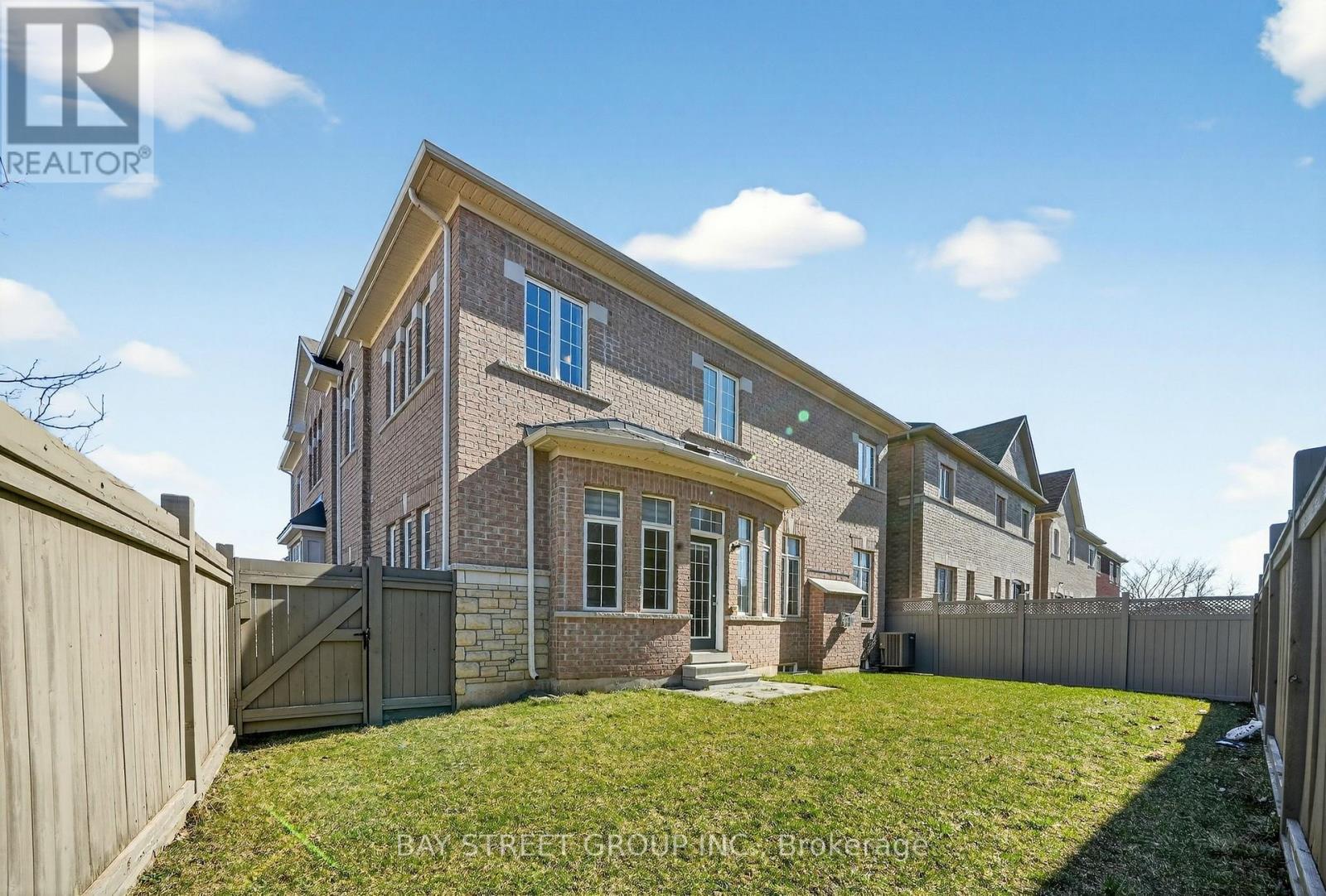 425 Threshing Mill Boulevard, Oakville, Ontario  L6H 0T4 - Photo 37 - W12970362