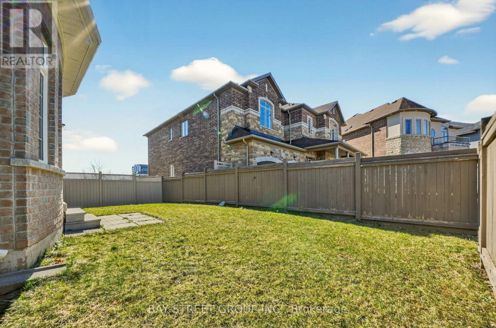 425 Threshing Mill Boulevard, Oakville, Ontario  L6H 0T4 - Photo 38 - W12970362