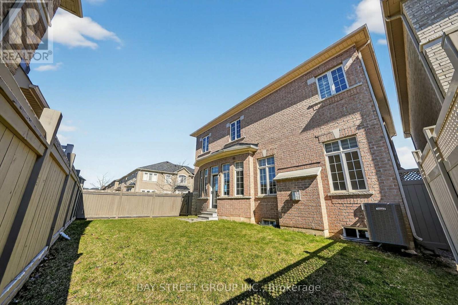 425 Threshing Mill Boulevard, Oakville, Ontario  L6H 0T4 - Photo 39 - W12970362