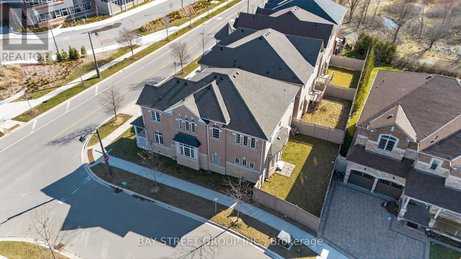 425 Threshing Mill Boulevard, Oakville, Ontario  L6H 0T4 - Photo 40 - W12970362