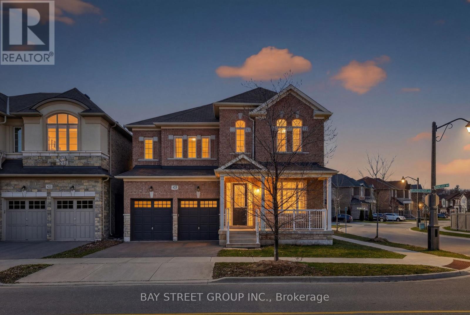 425 Threshing Mill Boulevard, Oakville, Ontario  L6H 0T4 - Photo 42 - W12970362