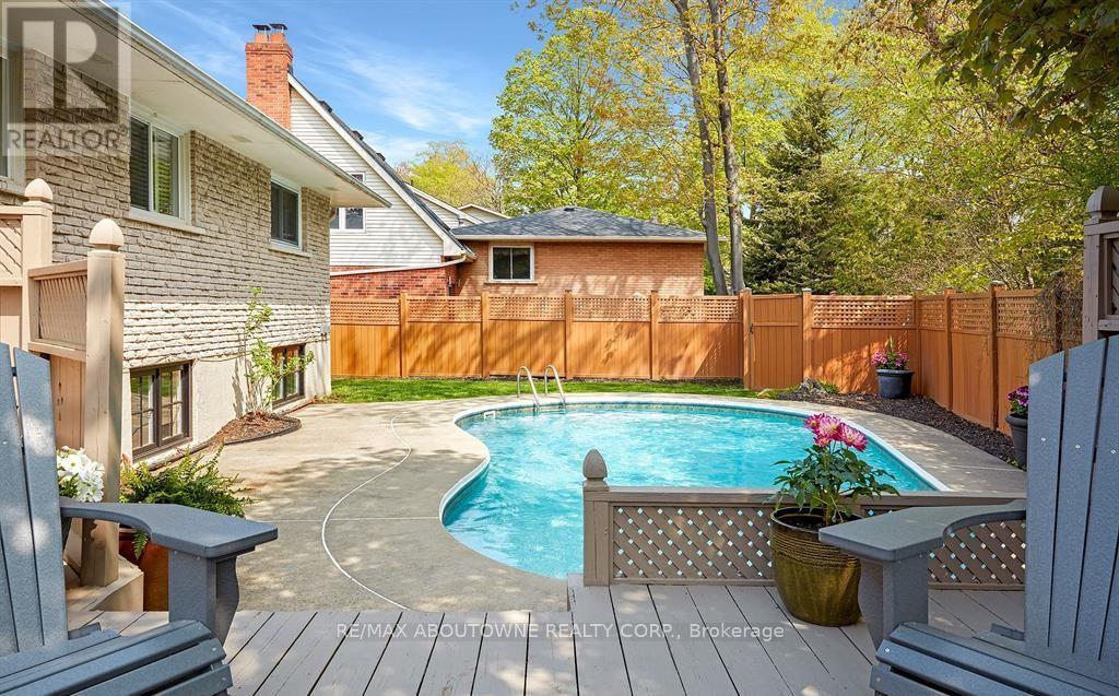 407 Canterbury Crescent, Oakville, Ontario  L6J 5K8 - Photo 17 - W12970384