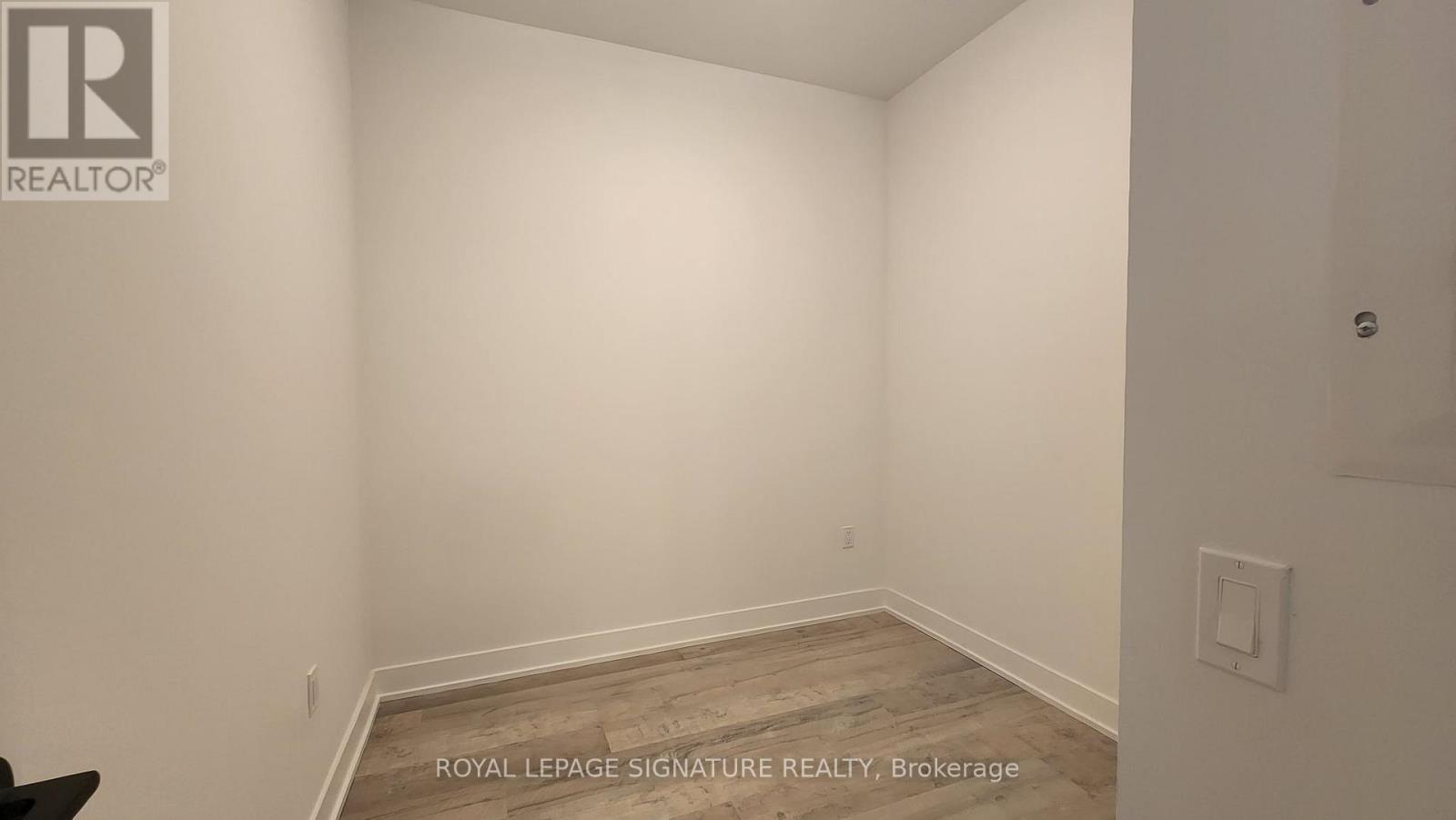 311 - 60 George Butchart Drive, Toronto, Ontario  M3K 0A7 - Photo 6 - W12970394