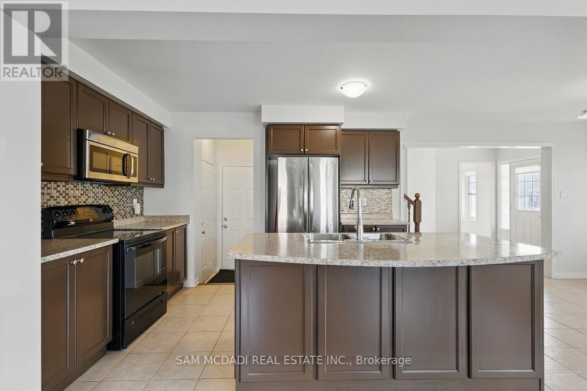 2 Giltspur Road, Brampton, Ontario  L7A 0Y9 - Photo 11 - W12970430