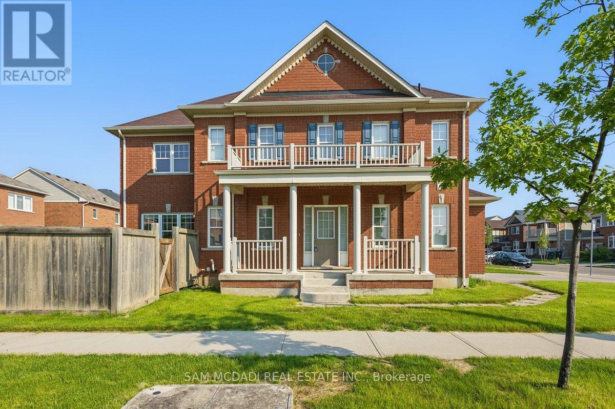 2 Giltspur Road, Brampton, Ontario  L7A 0Y9 - Photo 2 - W12970430