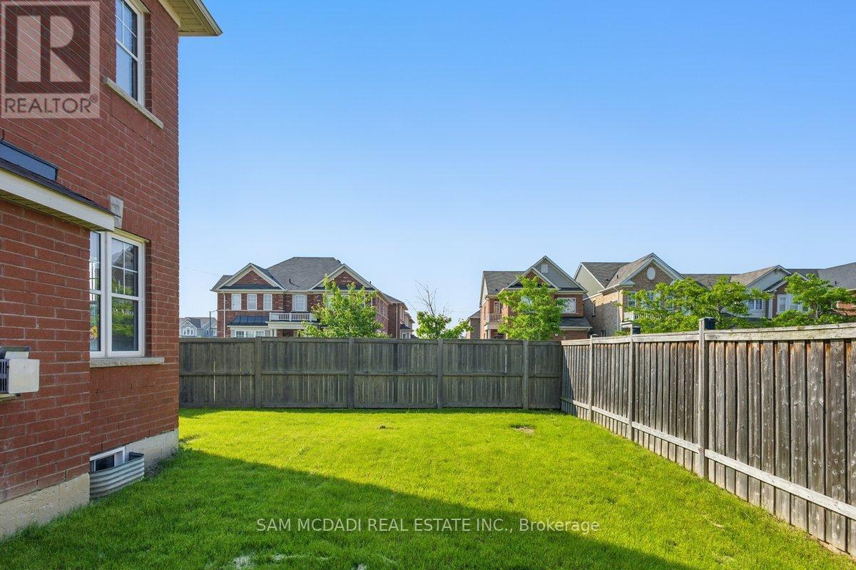 2 Giltspur Road, Brampton, Ontario  L7A 0Y9 - Photo 39 - W12970430