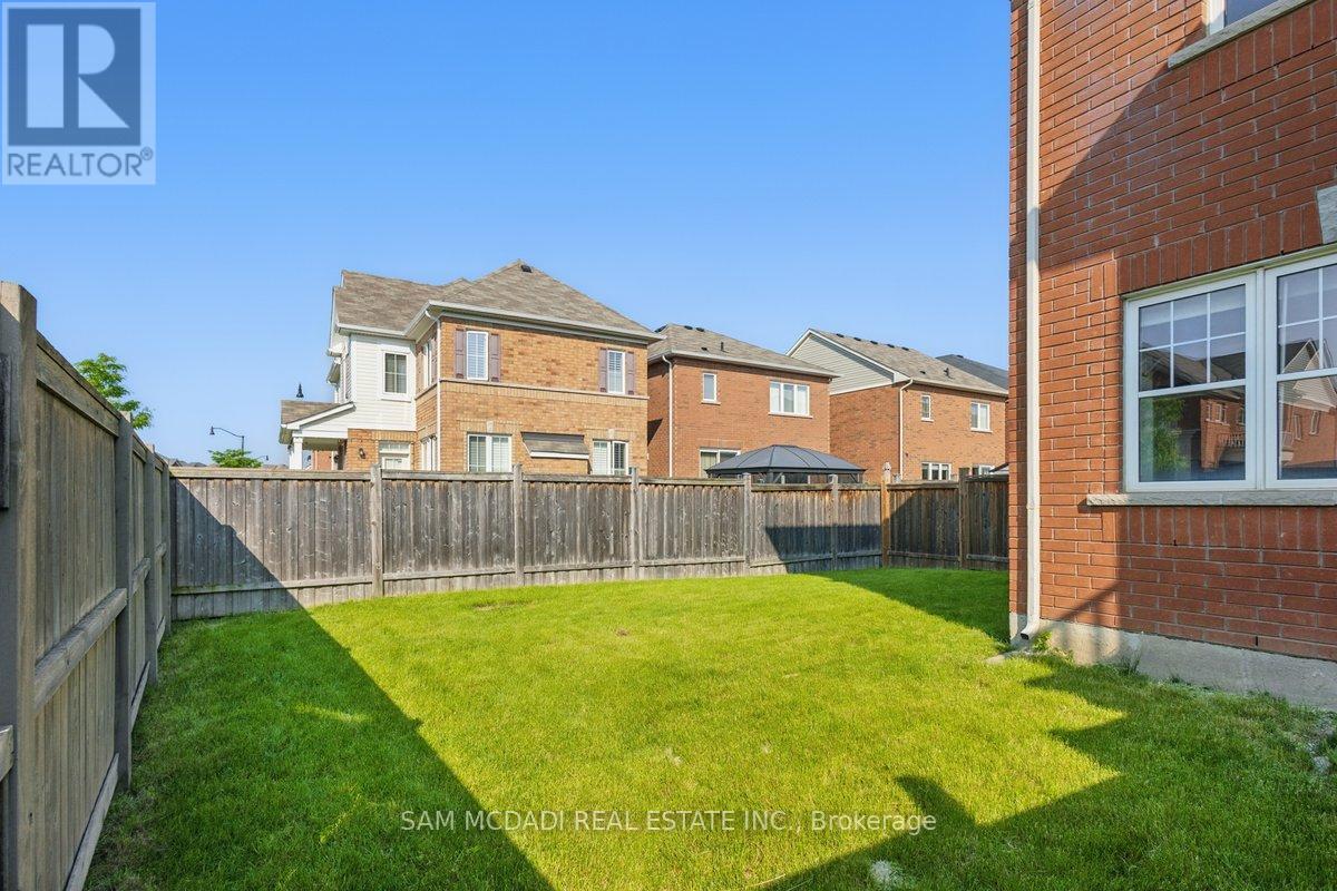 2 Giltspur Road, Brampton, Ontario  L7A 0Y9 - Photo 40 - W12970430