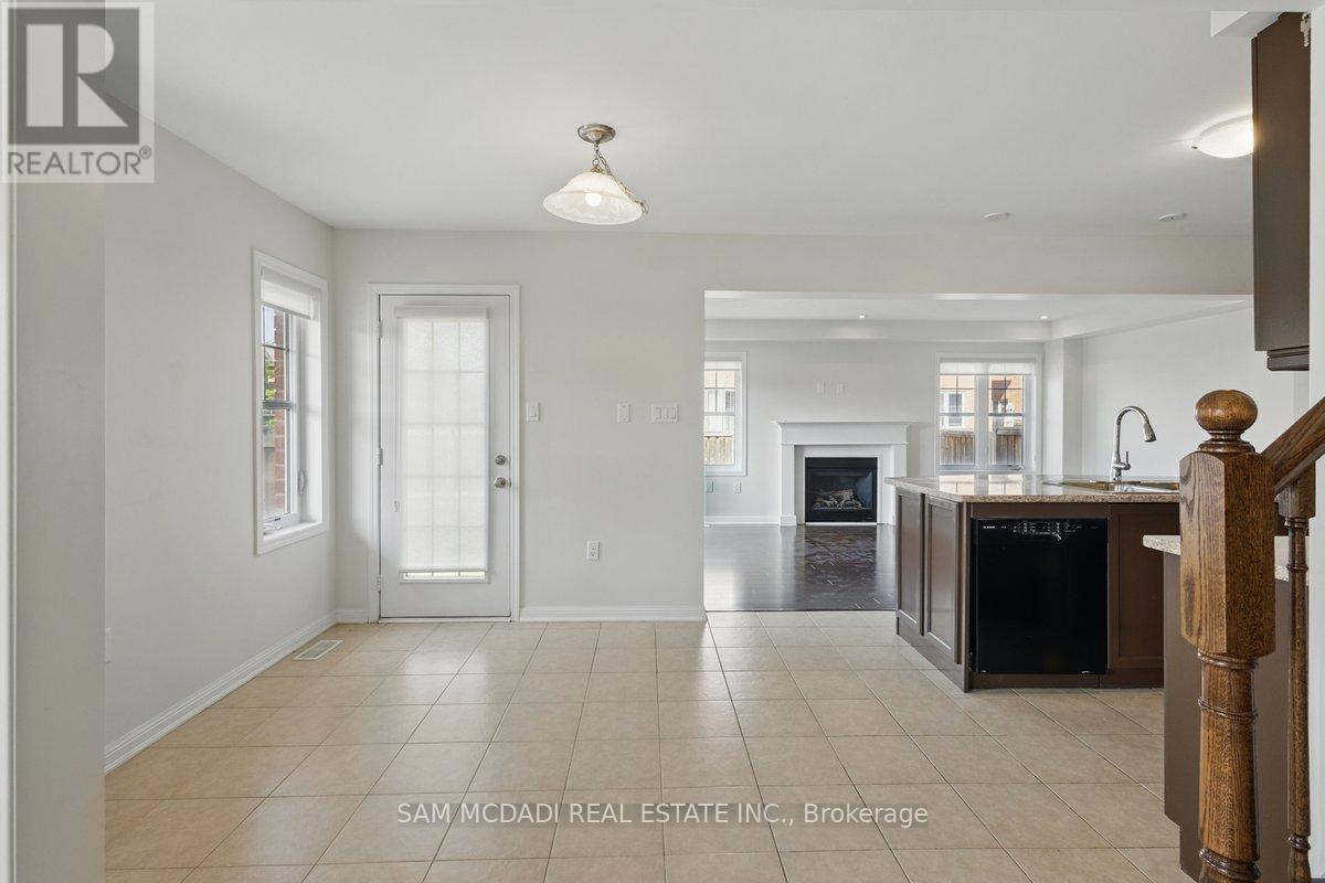 2 Giltspur Road, Brampton, Ontario  L7A 0Y9 - Photo 6 - W12970430