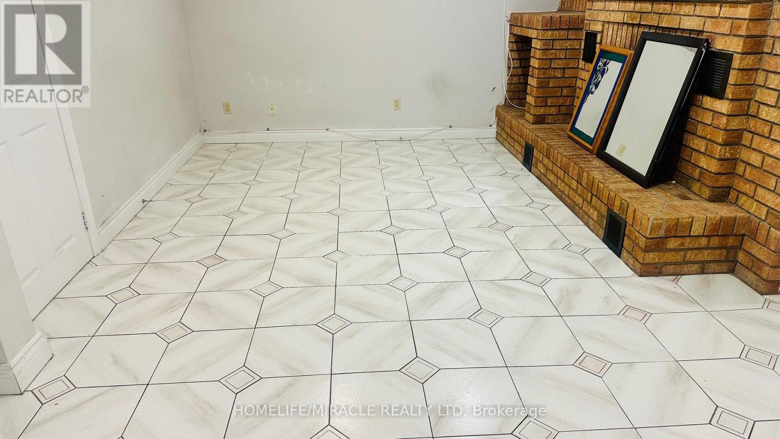 85 Harlow Crescent, Toronto, Ontario  M9V 2Y8 - Photo 23 - W12970456