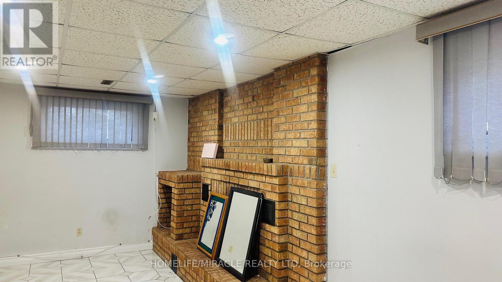 85 Harlow Crescent, Toronto, Ontario  M9V 2Y8 - Photo 24 - W12970456