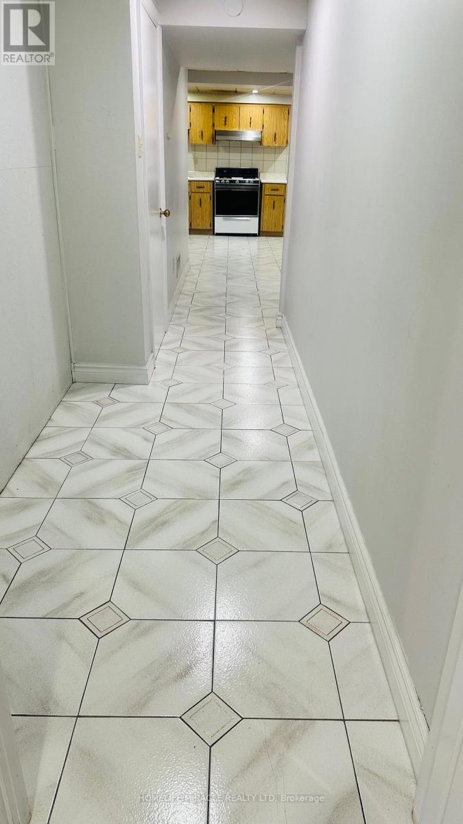 85 Harlow Crescent, Toronto, Ontario  M9V 2Y8 - Photo 25 - W12970456