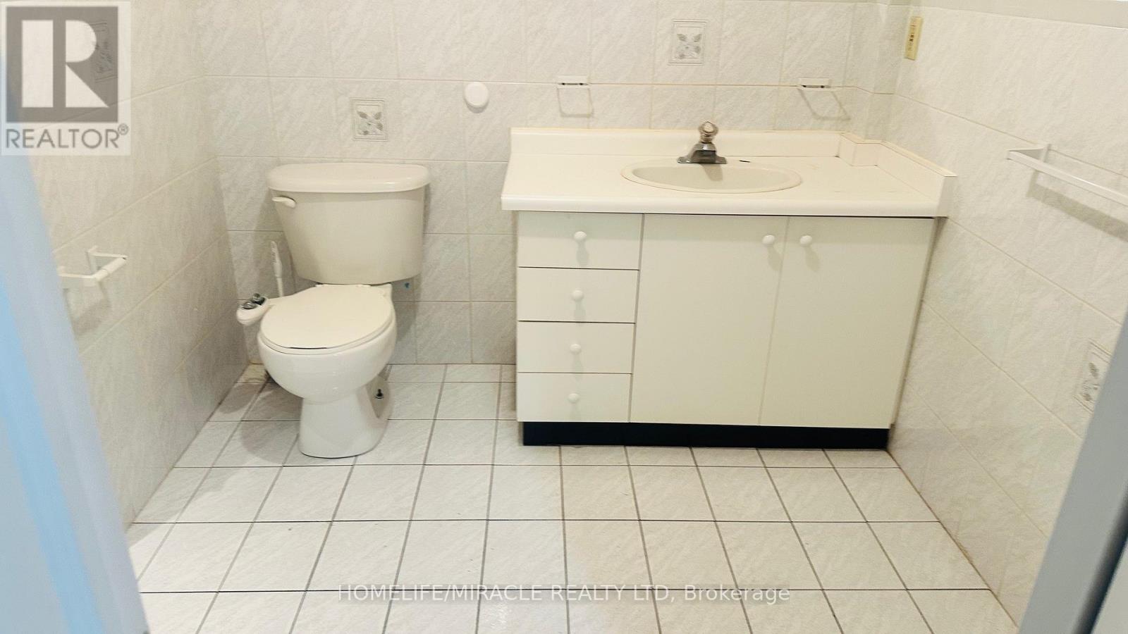 85 Harlow Crescent, Toronto, Ontario  M9V 2Y8 - Photo 26 - W12970456