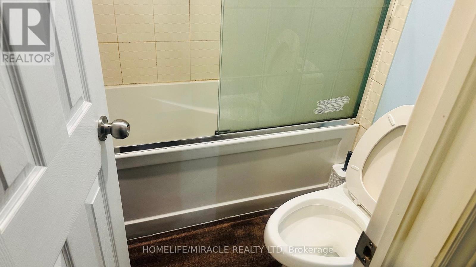 85 Harlow Crescent, Toronto, Ontario  M9V 2Y8 - Photo 30 - W12970456